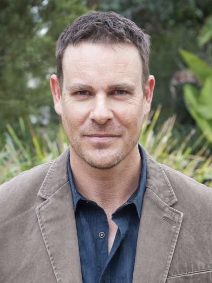 Aaron Jeffery height