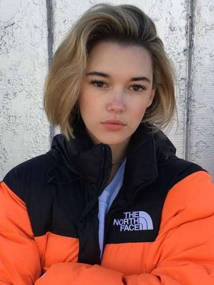 Sarah Snyder height