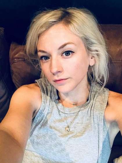 Emily Kinney height